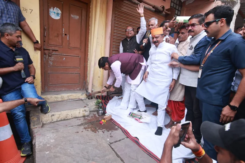 उज्जैन में खजूर वाली मस्जिद से लेकर जीवाजीगंज थाने तक रोड 32 फ़ीट चौड़ा होगा